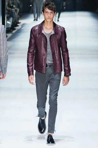 Look 8